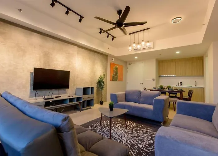 Tropicana 218 Spacious Luxury City 3Bedroom 3 Car Park 11Pax
