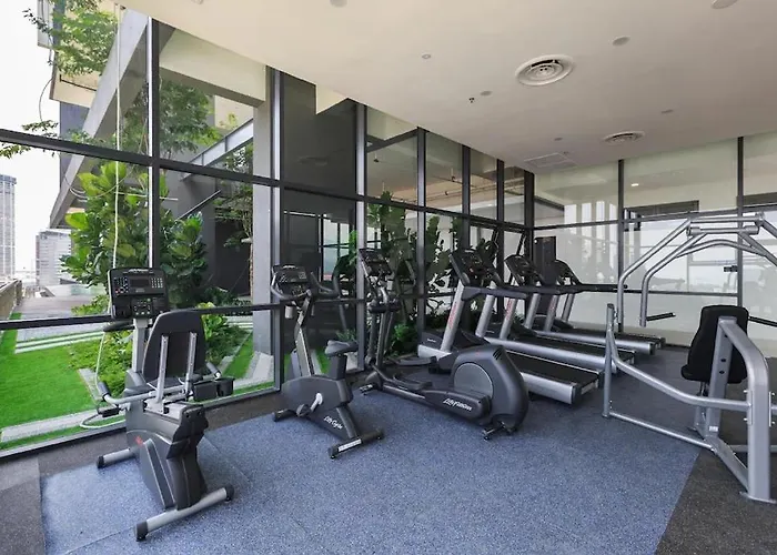 Tropicana 218 Spacious Luxury City 3Bedroom 3 Car Park 11Pax
