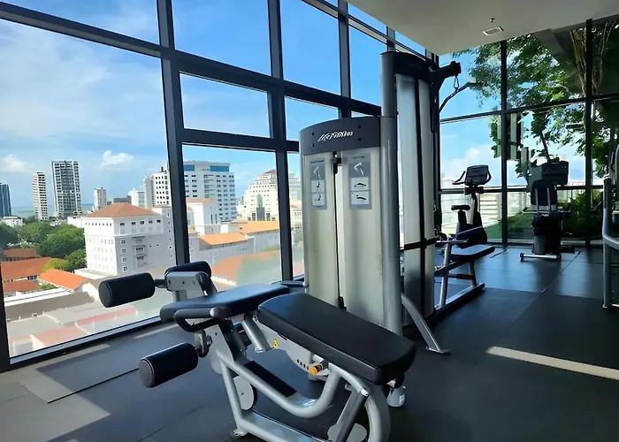 Tropicana 218 Spacious Luxury City 3Bedroom 3 Car Park 11Pax
