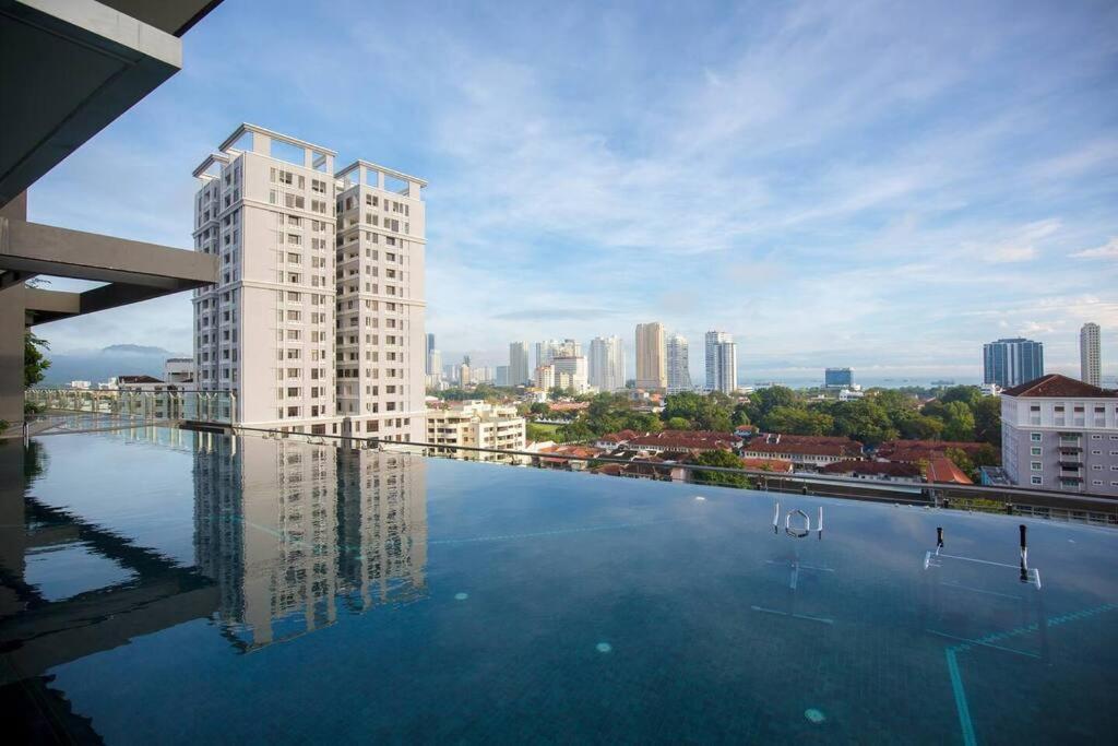 Tropicana 218 Spacious Luxury 3bedroom 3 Car Park 11pax Apartment