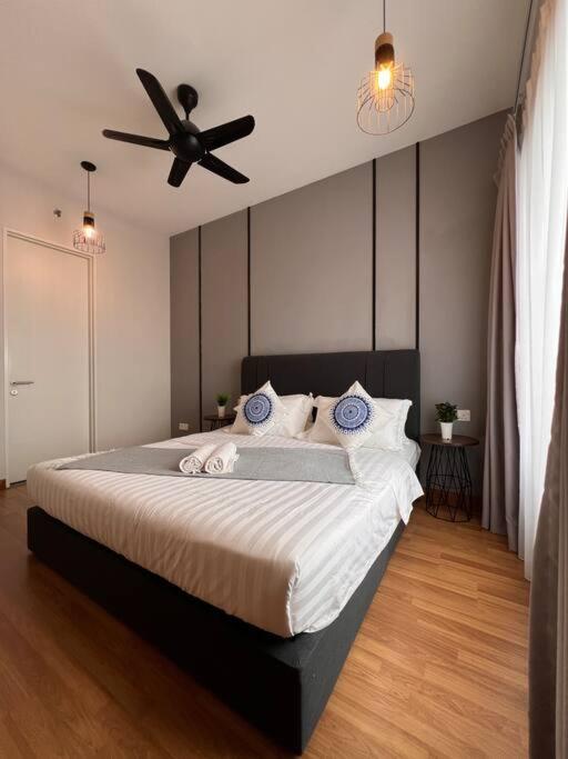 Tropicana 218 Spacious Luxury 3bedroom 3 Car Park 11pax *